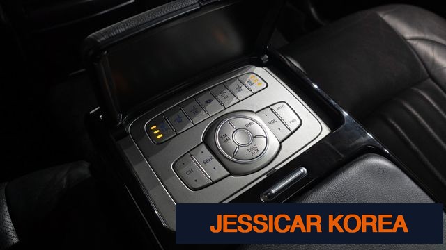 2012 Hyundai Genesis - Thumbnail 18