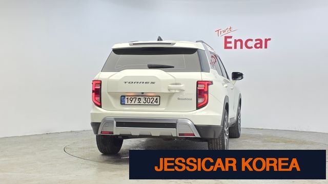 2023 KG Mobility Torres - Thumbnail 12