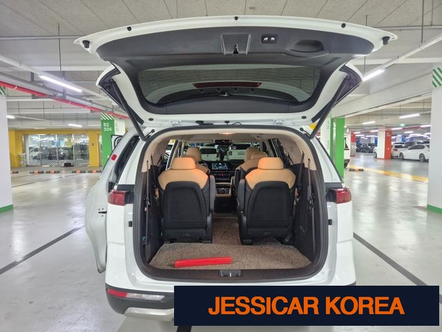 2023 Kia Carnival 4th Gen - Thumbnail 2