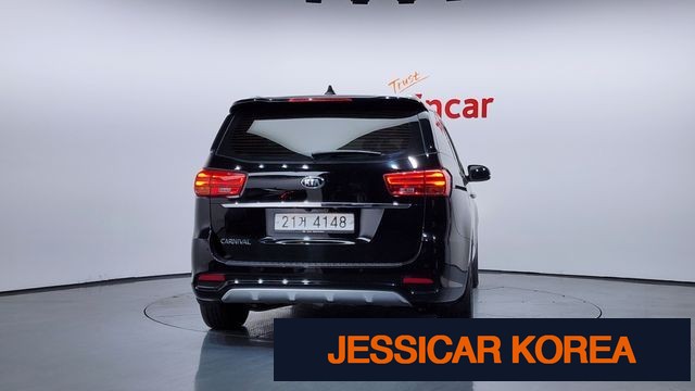 2019 Kia The New Carnival - Thumbnail 2