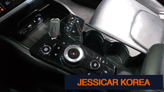 2022 Kia Sportage 5th Gen - Thumbnail 2