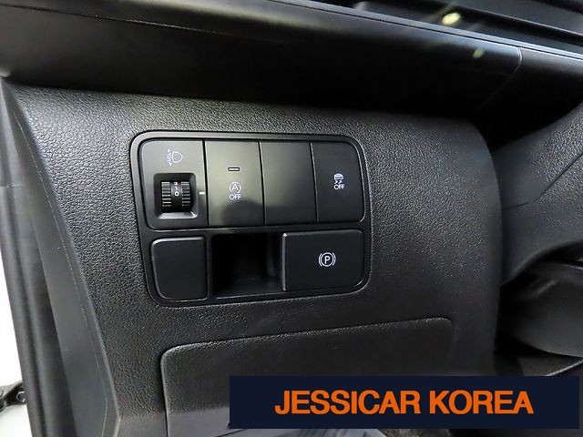 2022 Hyundai Staria - Thumbnail 6