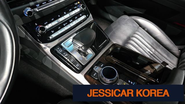 2016 Genesis EQ900 - Thumbnail 8