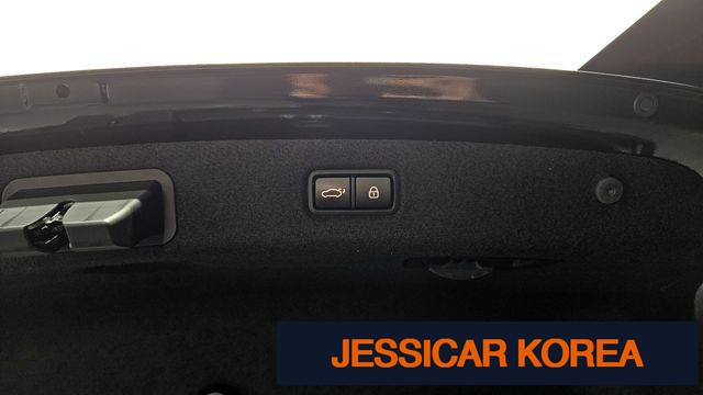 2016 Genesis EQ900 - Thumbnail 14