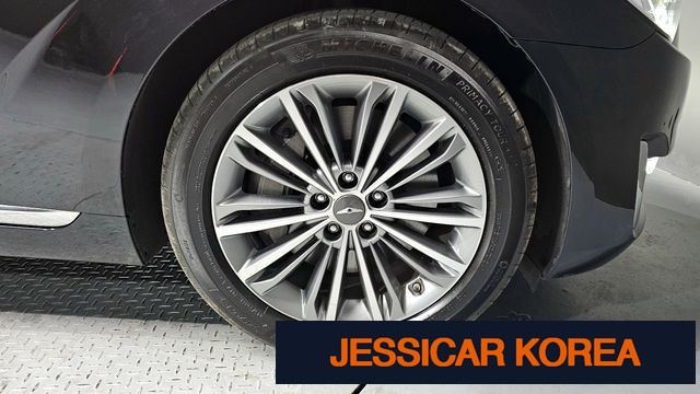 2016 Genesis EQ900 - Thumbnail 16