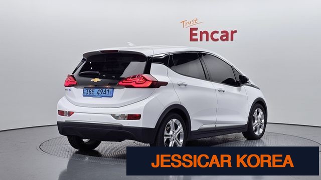 2018 Chevrolet Bolt EV - Thumbnail 13