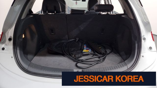 2018 Chevrolet Bolt EV - Thumbnail 2