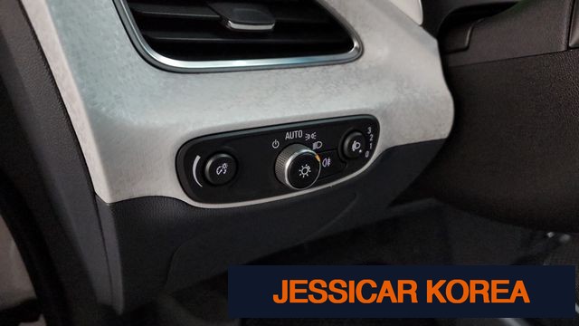 2018 Chevrolet Bolt EV - Thumbnail 3