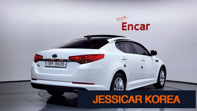2013 Kia K5 - Thumbnail 10