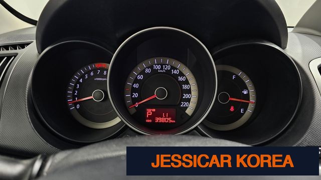 2012 Kia forte - Thumbnail 18