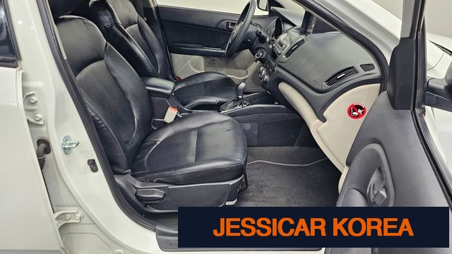 2012 Kia forte - Thumbnail 19