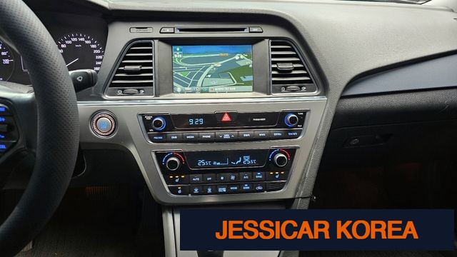2016 Hyundai LF Sonata Hybrid - Thumbnail 5