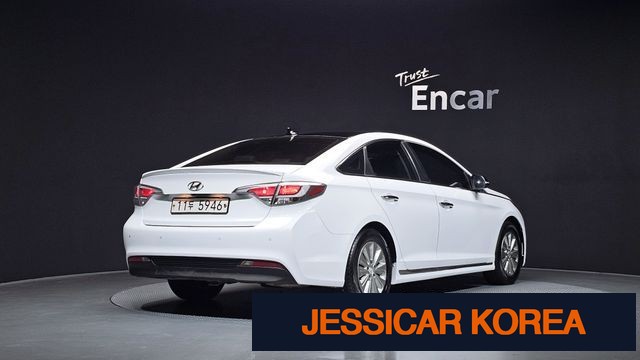 2016 Hyundai LF Sonata Hybrid - Thumbnail 15