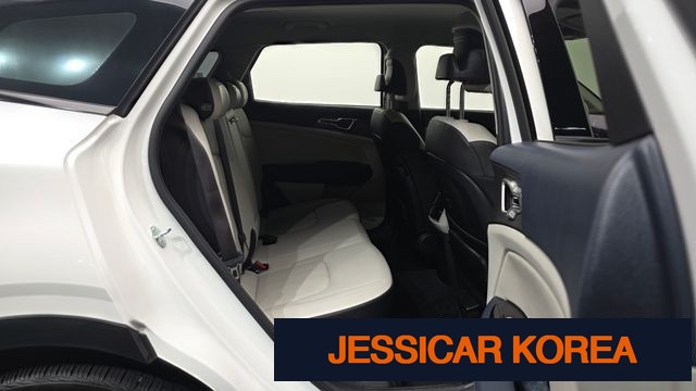 2023 Kia Sportage 5th Gen - Thumbnail 4