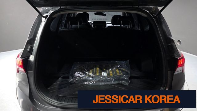 2021 Hyundai The New Santa Fe - Thumbnail 3