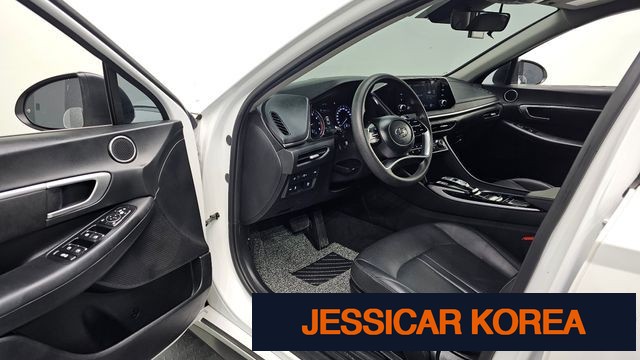 2022 Hyundai Sonata (DN8) - Thumbnail 3