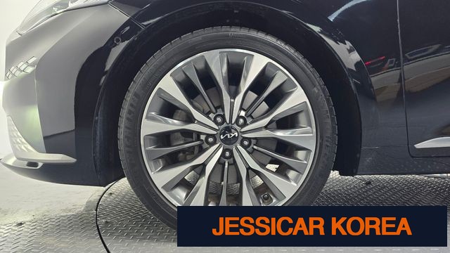 2022 Kia K8 - Thumbnail 2