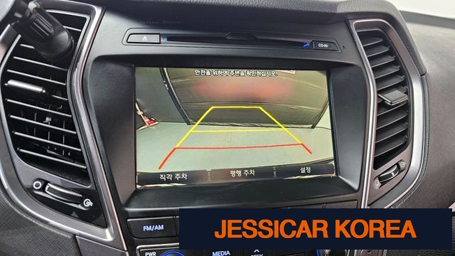 2015 Hyundai Santa Fe DM - Thumbnail 3