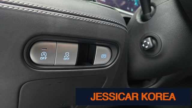 2022 Genesis G90 (RS4) - Thumbnail 12