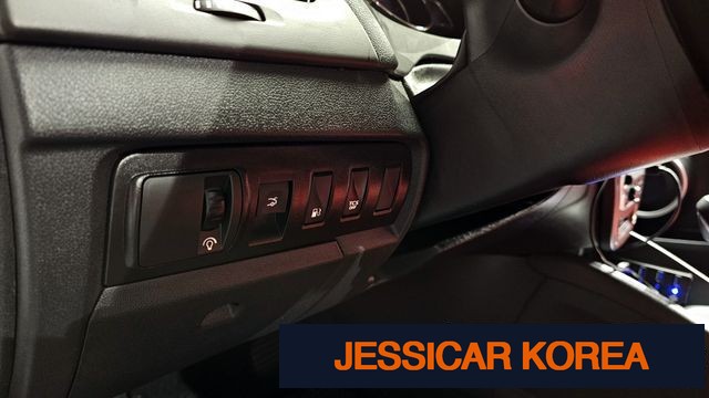 2015 Renault Korea SM3 Neo - Thumbnail 2