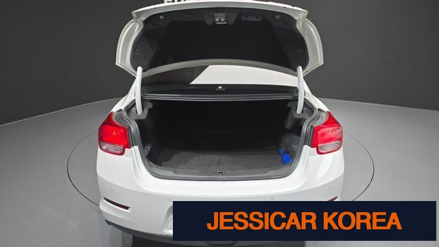 2015 Chevrolet Malibu - Thumbnail 10