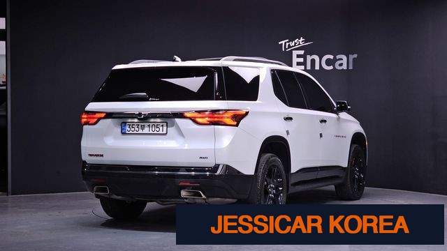 2022 Chevrolet Traverse - Thumbnail 3