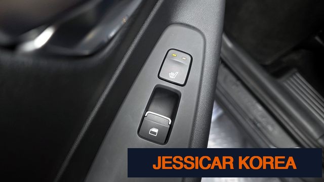 2020 Hyundai Santa Fe TM - Thumbnail 2