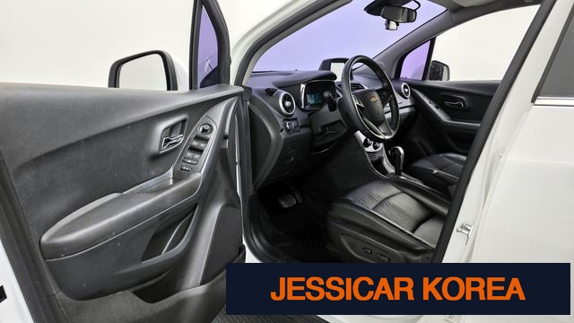 2016 Chevrolet Trax - Thumbnail 2