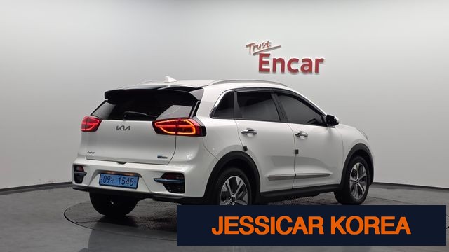 2022 Kia Niro EV - Thumbnail 10