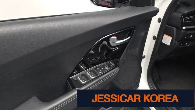 2022 Kia Niro EV - Thumbnail 11