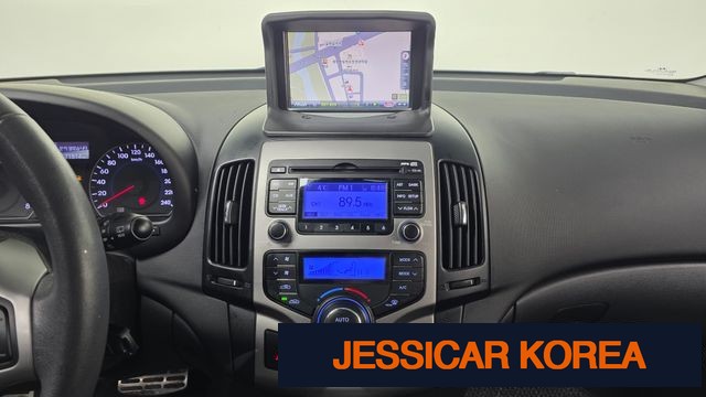2011 Hyundai i30 - Thumbnail 12