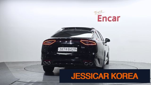2020 Kia Stinger - Thumbnail 4