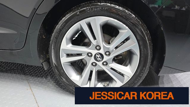 2018 Hyundai Avante AD - Thumbnail 19