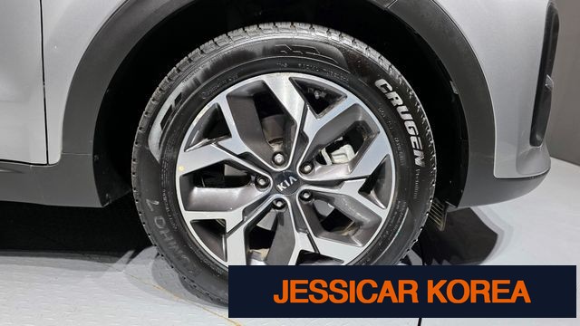 2021 Kia Sportage the bold - Thumbnail 8
