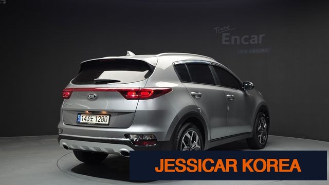 2021 Kia Sportage the bold - Thumbnail 9