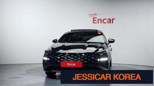 2023 Kia K8 - Thumbnail 2
