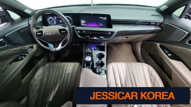 2023 Kia K8 - Thumbnail 9