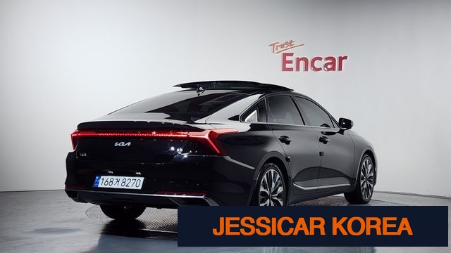 2023 Kia K8 - Thumbnail 18