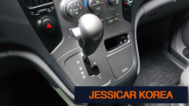 2015 Hyundai Grand Starex - Thumbnail 17