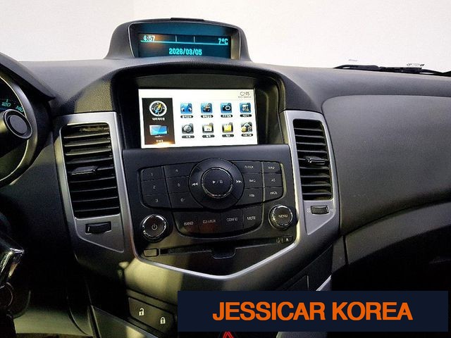2012 Chevrolet Cruze - Thumbnail 3