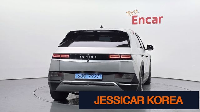 2022 Hyundai Ioniq 5 - Thumbnail 5