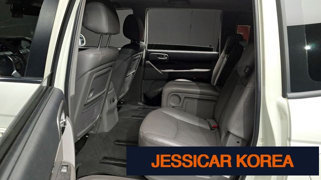 2016 KG Mobility Korando Turismo - Thumbnail 7