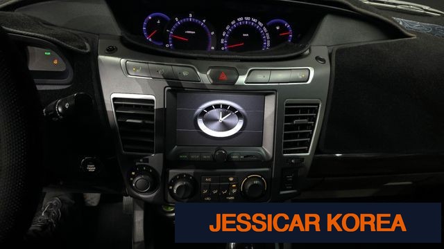 2016 KG Mobility Korando Turismo - Thumbnail 18