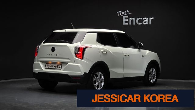 2022 KG Mobility Very New Tivoli - Thumbnail 19