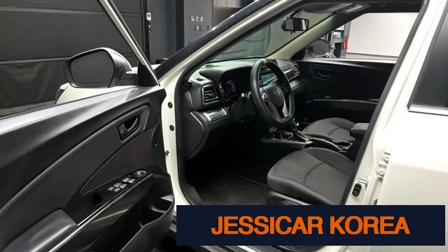 2022 KG Mobility Very New Tivoli - Thumbnail 5