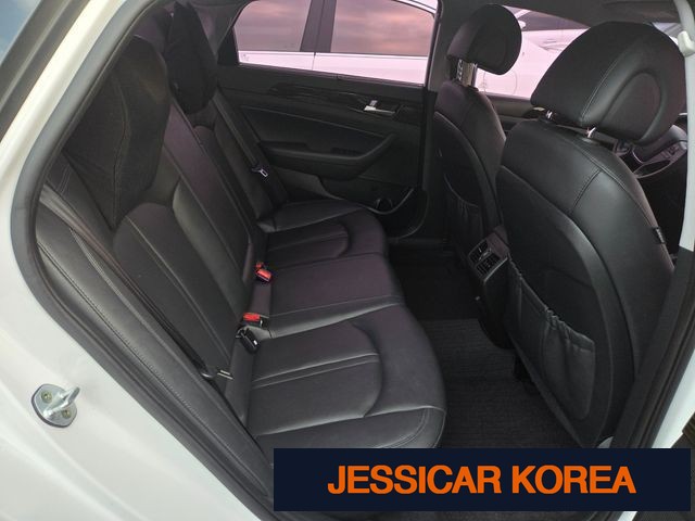 2016 Hyundai LF Sonata - Thumbnail 4