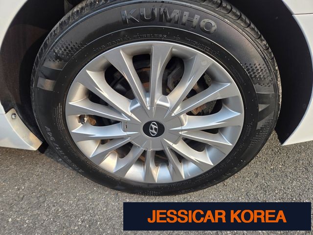 2016 Hyundai LF Sonata - Thumbnail 15