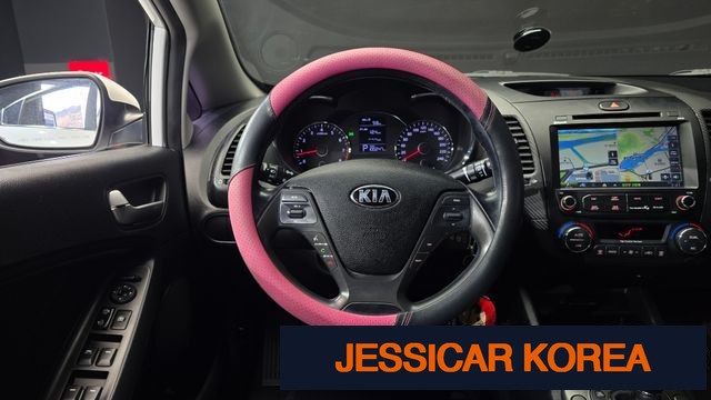 2015 Kia K3 - Thumbnail 10