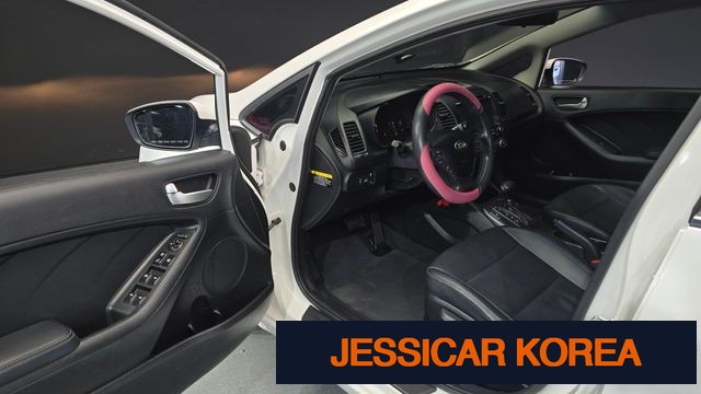 2015 Kia K3 - Thumbnail 13
