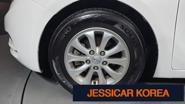 2015 Kia K3 - Thumbnail 18